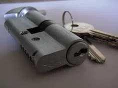Roosevelt NY Locksmith Store Roosevelt, NY 516-302-1079 - broken-key-extraction